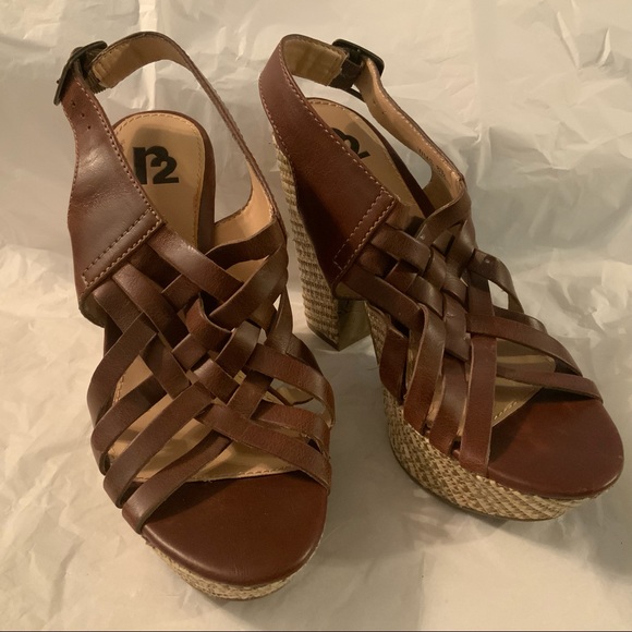 BROWN STRAPPY BRAIDED PLATFORM HEELS 8.5 BY R2 - Picture 3 of 12